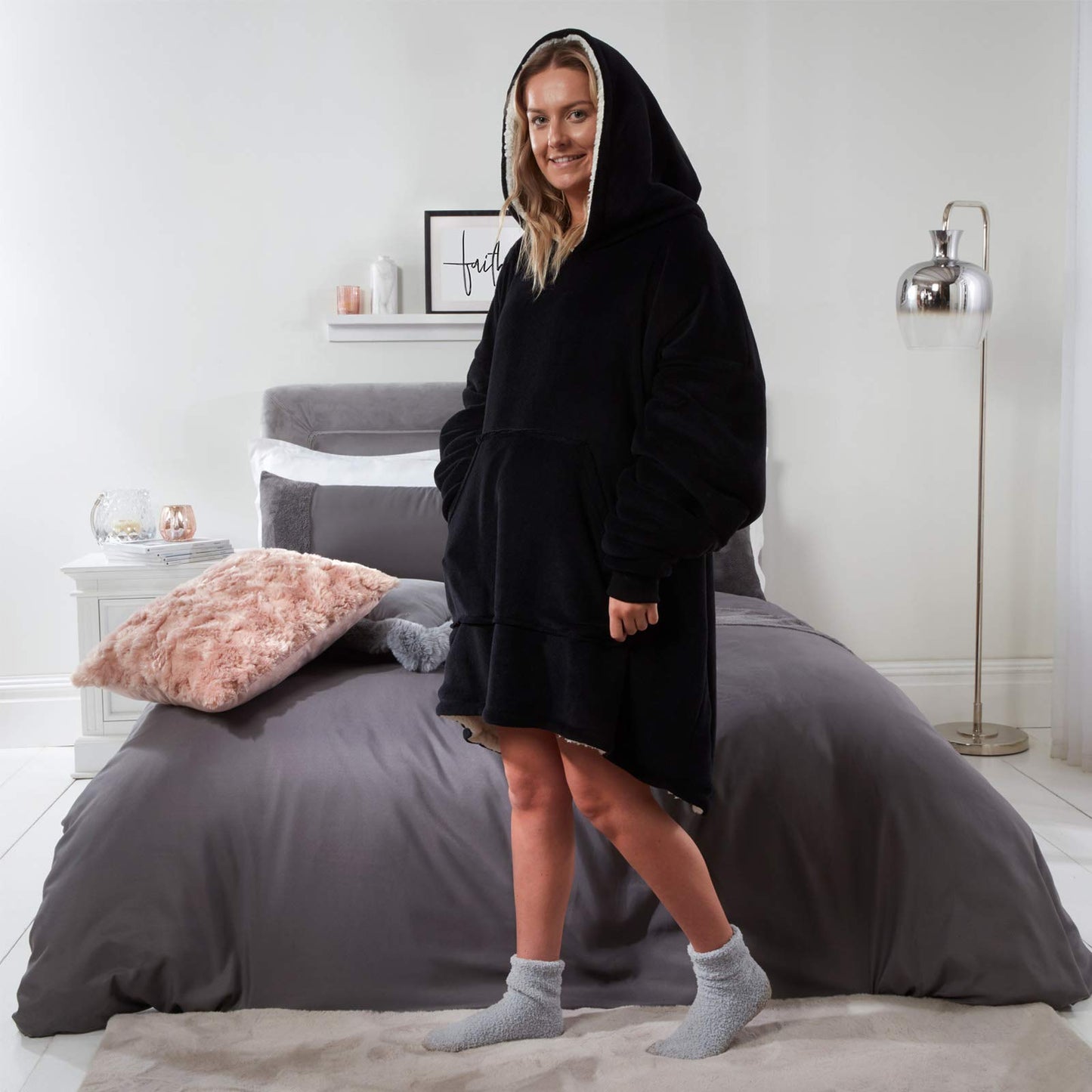 Sienna Hoodie Blanket Ultra Soft Sherpa Fleece Warm Comfy Cosy Oversized Wearable Giant Sweatshirt Throw for Women Girls Adults Men Boys Kids Big Pocket - One Size